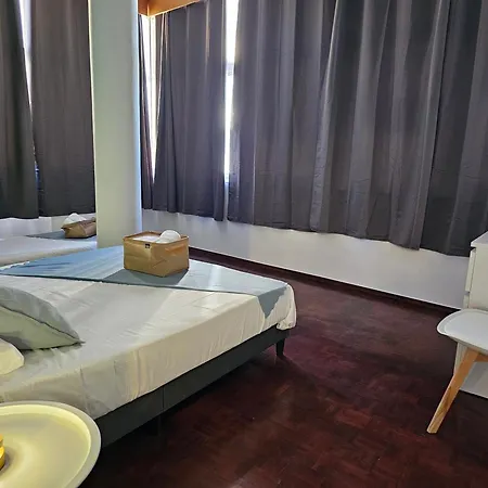 Blife Lusitanya - Private At Santantonya 1st Floor