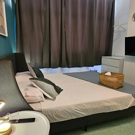 Blife Lusitanya - Private At Santantonya 1st Floor ホームステイ