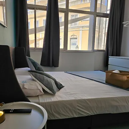 ホームステイ Blife Lusitanya - Private At Santantonya 1st Floor