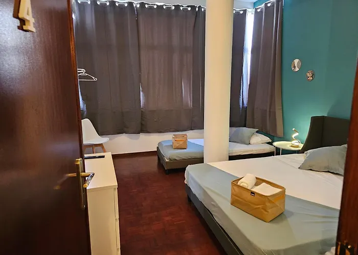Blife Lusitanya - Private At Santantonya 1st Floor