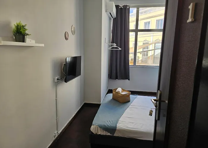Alloggio in famiglia Blife Lusitanya - Private At Santantonya 1st Floor