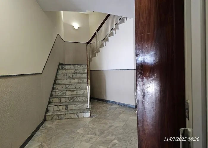 Blife Lusitanya - Private At Santantonya 1st Floor *